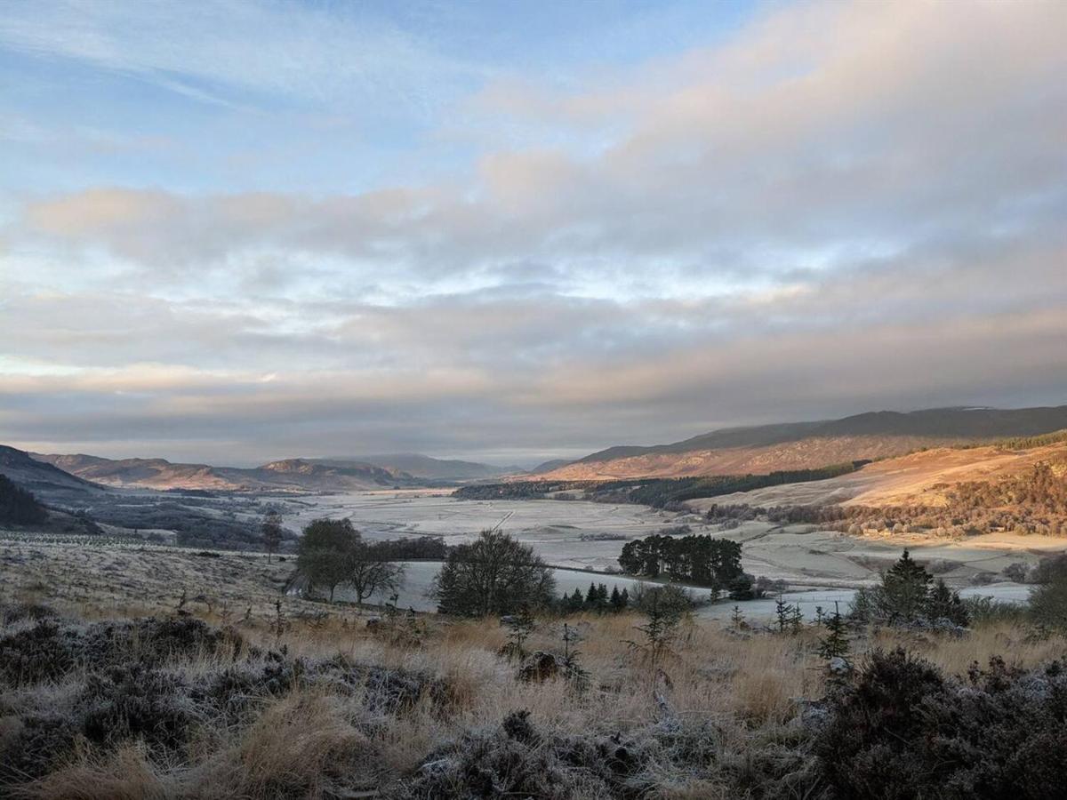 Spectacular Mountain View Ecopod Βίλα Newtonmore Εξωτερικό φωτογραφία
